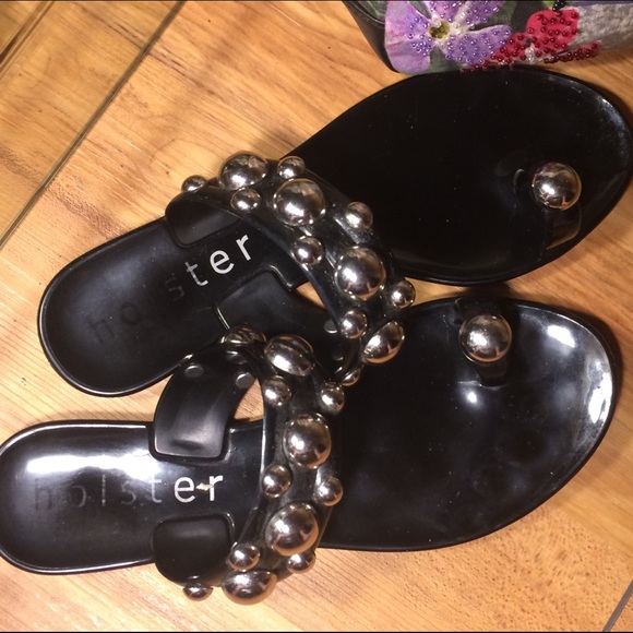 ❤️💥🎡 Fun @ Unique Sandals w Silver detail. - Picture 4 of 8